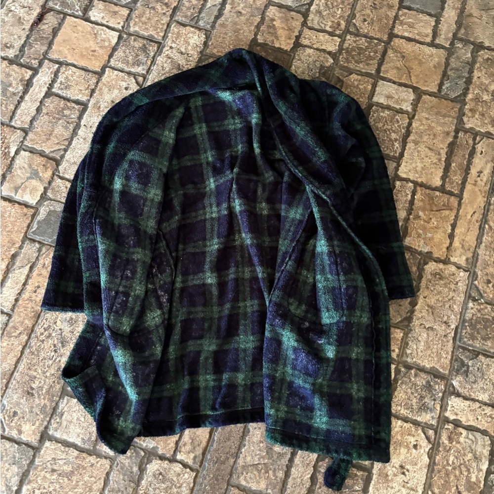 Cherokee Plaid Robe - Picture 2 of 6